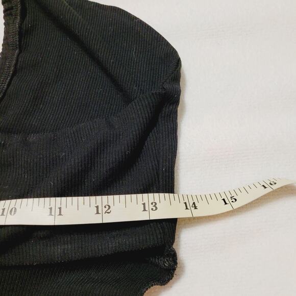 Revolve Superdown black keyhole neck bandana hem neck tie halter top size XS - Picture 7 of 8